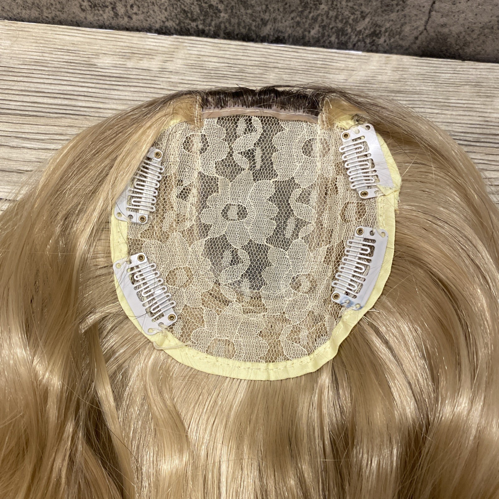 Long hair synthetic topper blonde wavy hair -brown roots- No Bangs rooted blonde