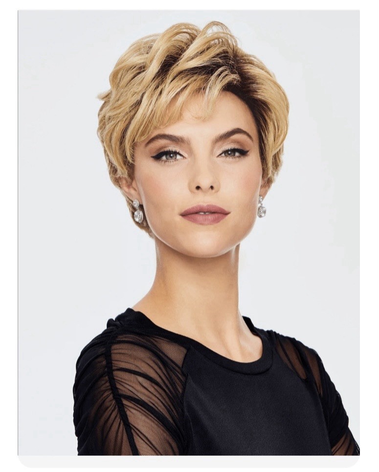 Hairdo Chic Wavy Jane Wig In Color 14/88 – Rooted Golden Wheat