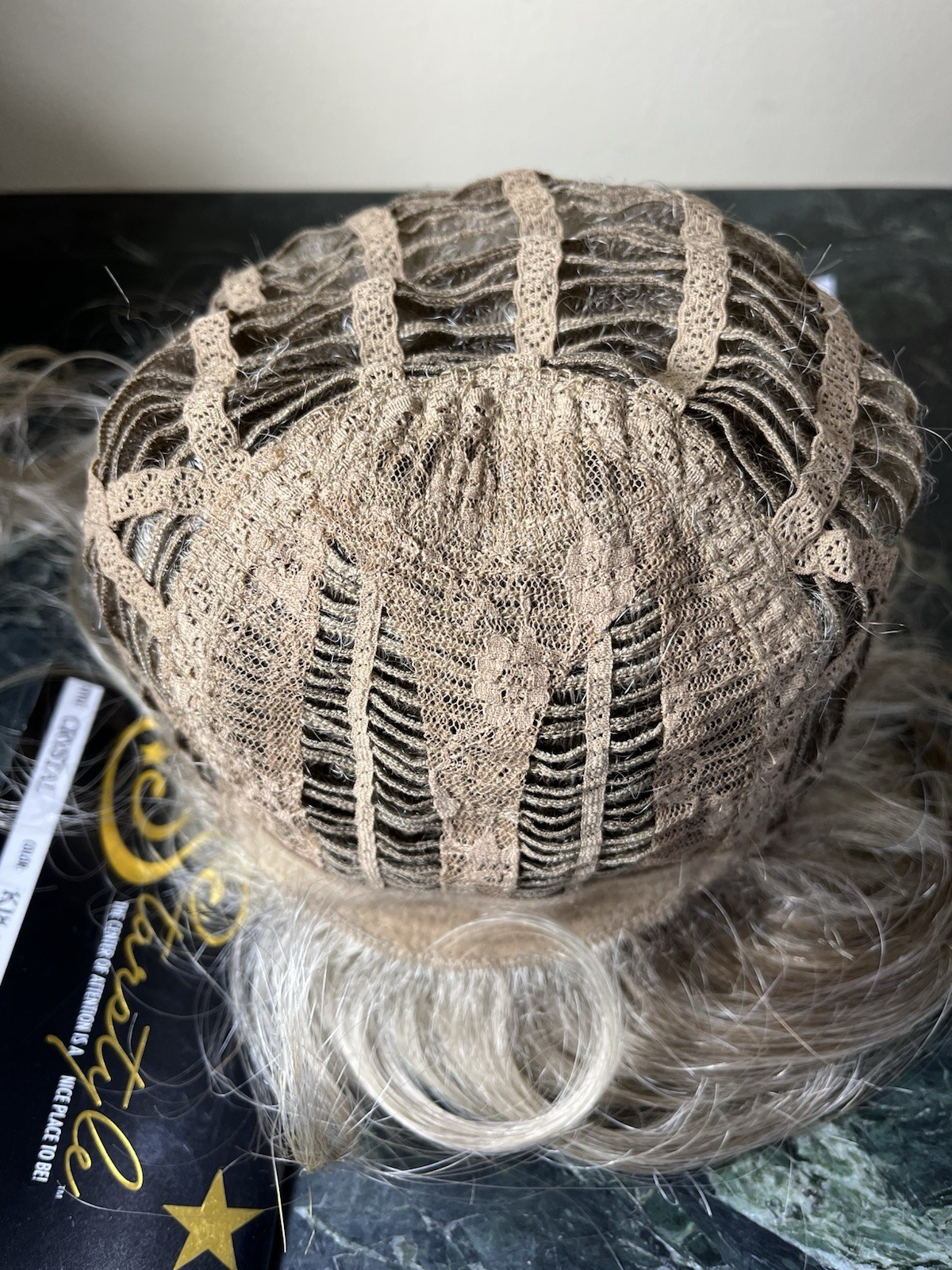 TWC Starstyle Synthetic “Crystal” Wig NWT Size Average K18-22 Ash Blonde Frost