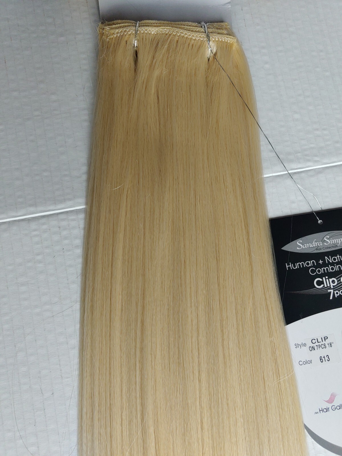 18″ Clip-on hair extensions Light Blonde #613 Easy to style Yourself