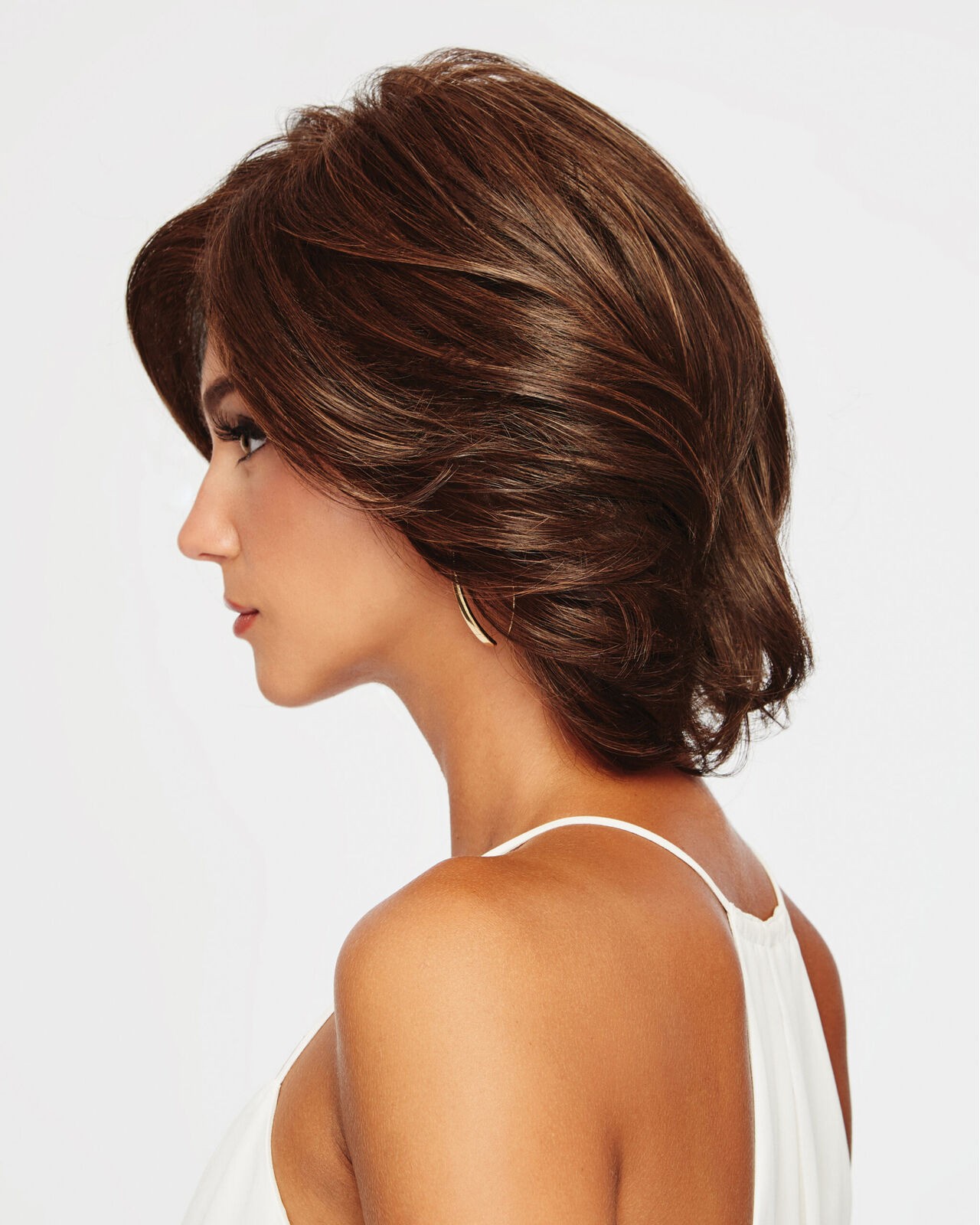 “Crowd Pleaser” | Raquel Welch wigs