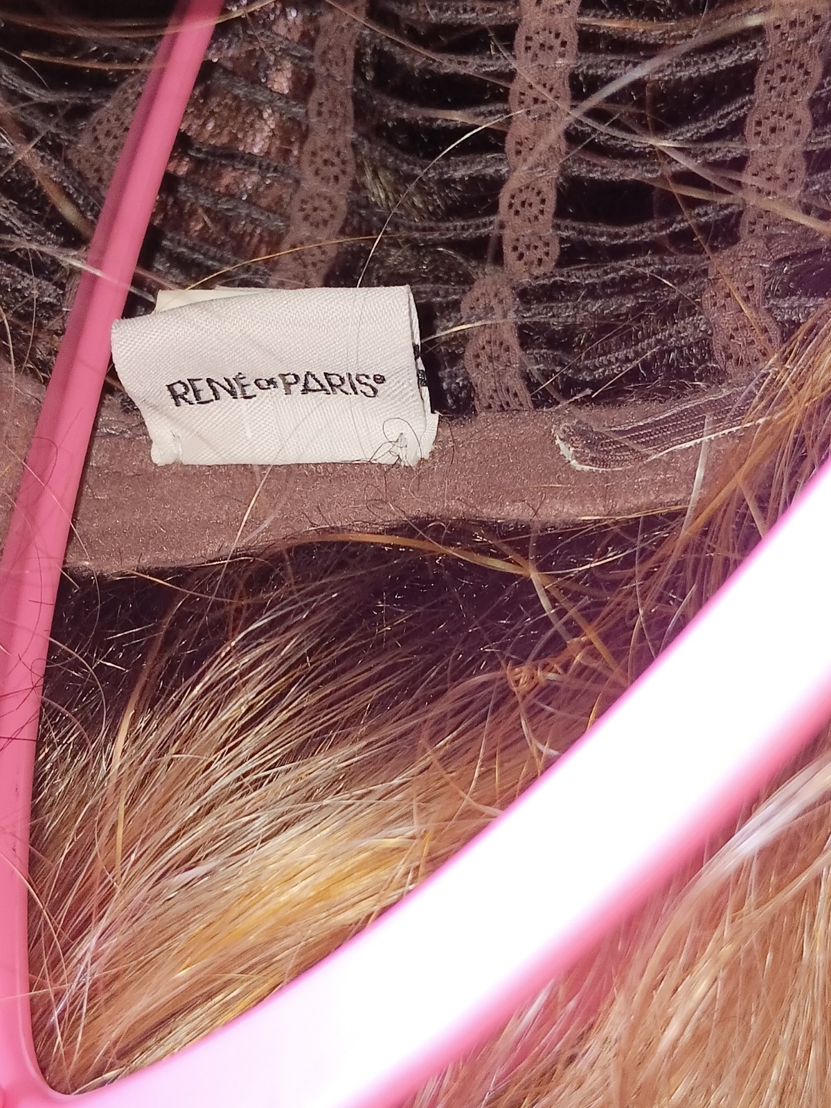 Rene’ Of Paris Wig Topper “Ensley” Peanutbutter Swirl Color Long Layered Waves