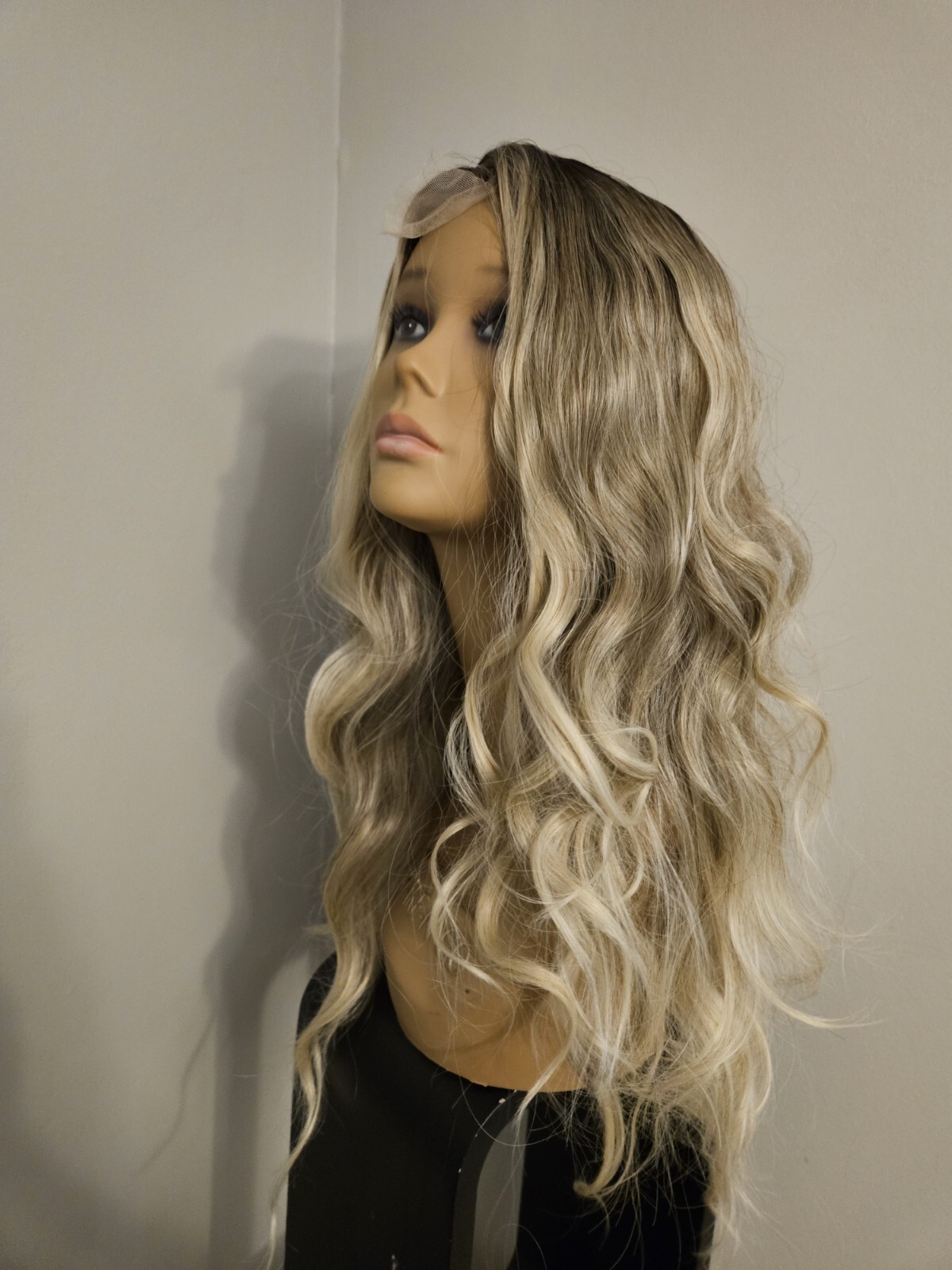 26″ AMAZING Lace Front Mixed DIRTY BLONDE ROOTED WAVY BANGS WIG