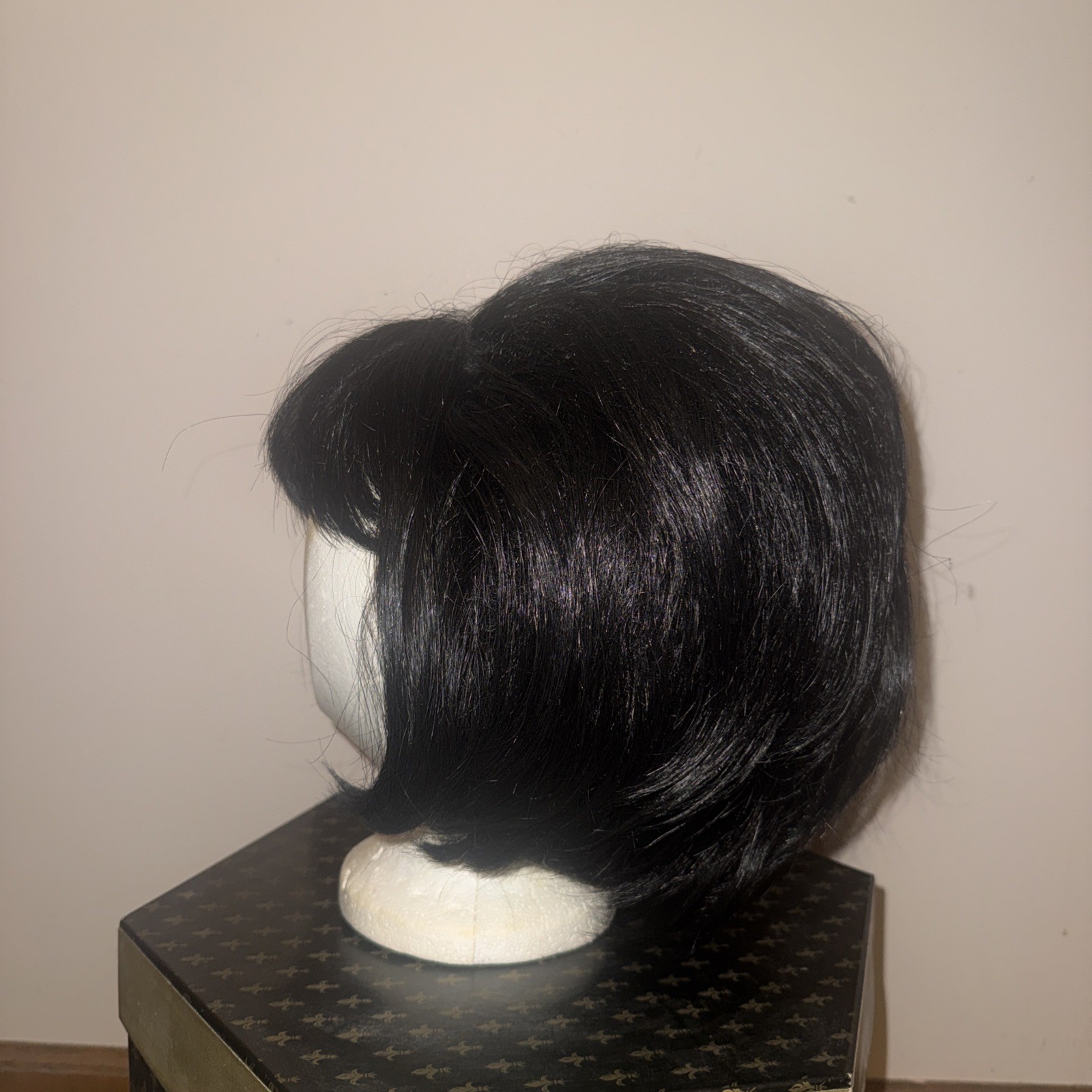 VTG 1960/70s 100% Kanekalon Chevolon Wig Bouffant Bob Black W/ Original Box