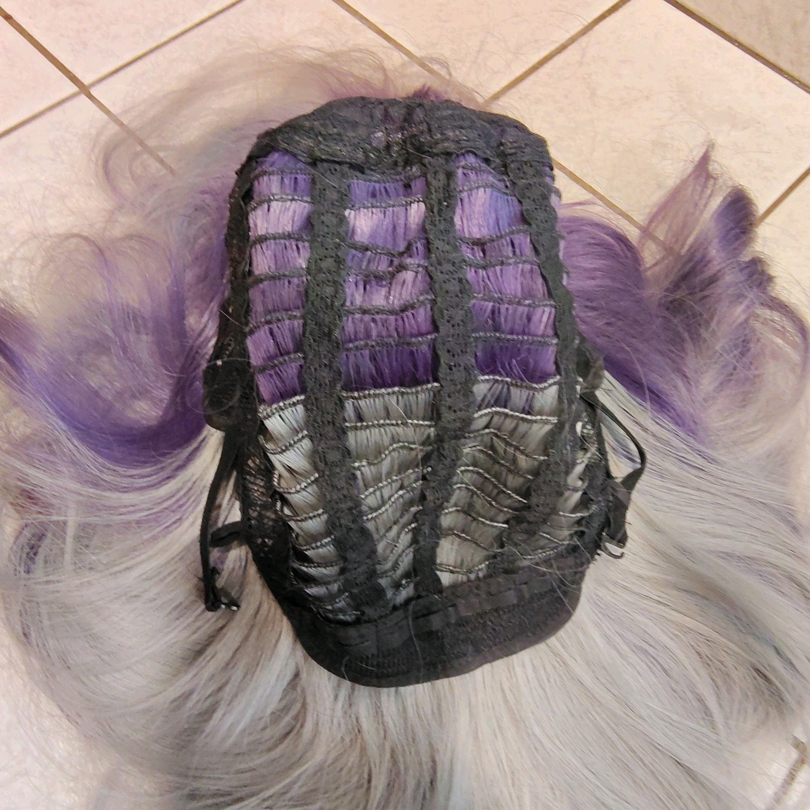 Synthetic Wig K-pop Idol Style ombre black White Purple Wave 18 Inch & Bangs B74