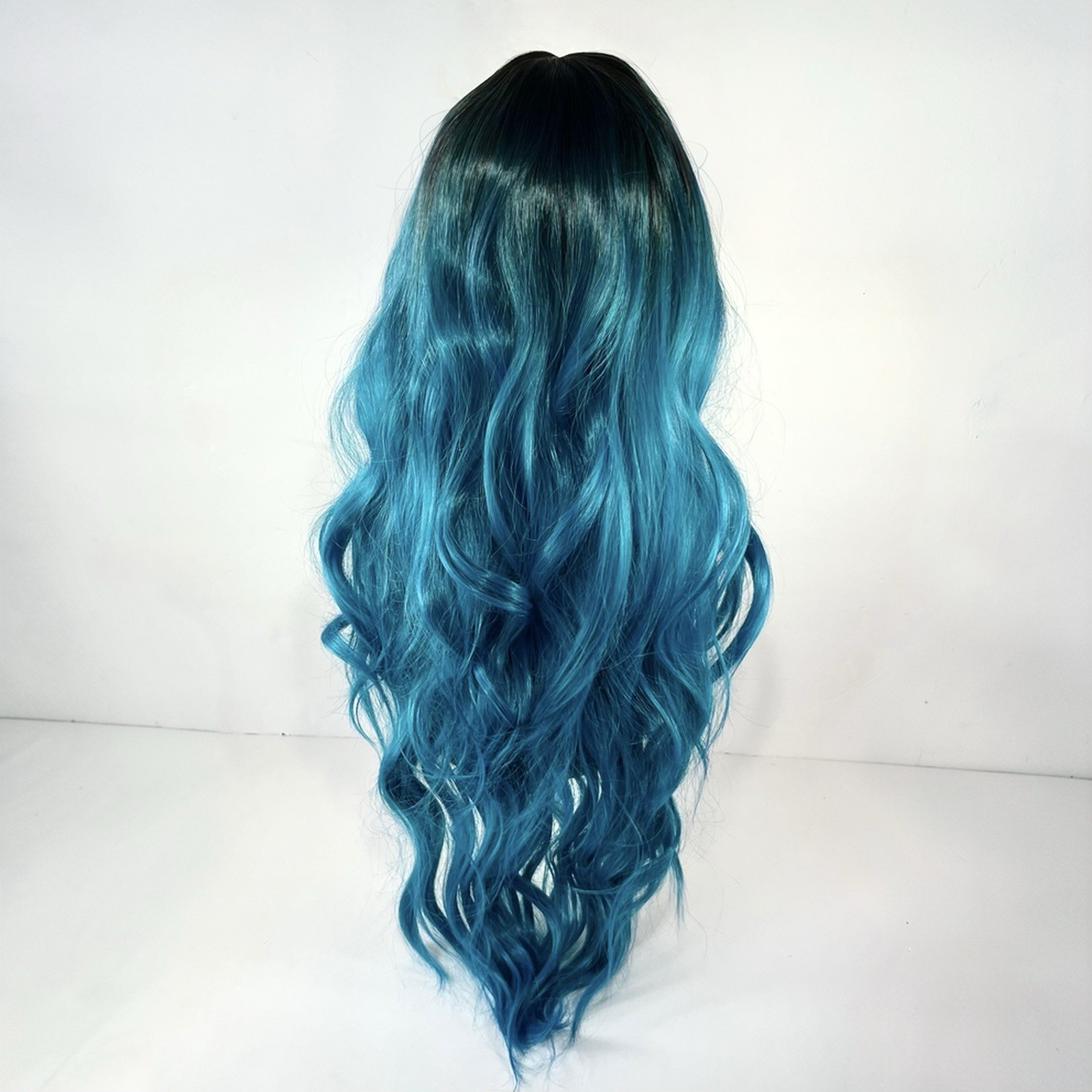 Nayoo Long Ombre Blue/Teal Wig 26″ Wavy Synthetic Heat Resistant Middle Part