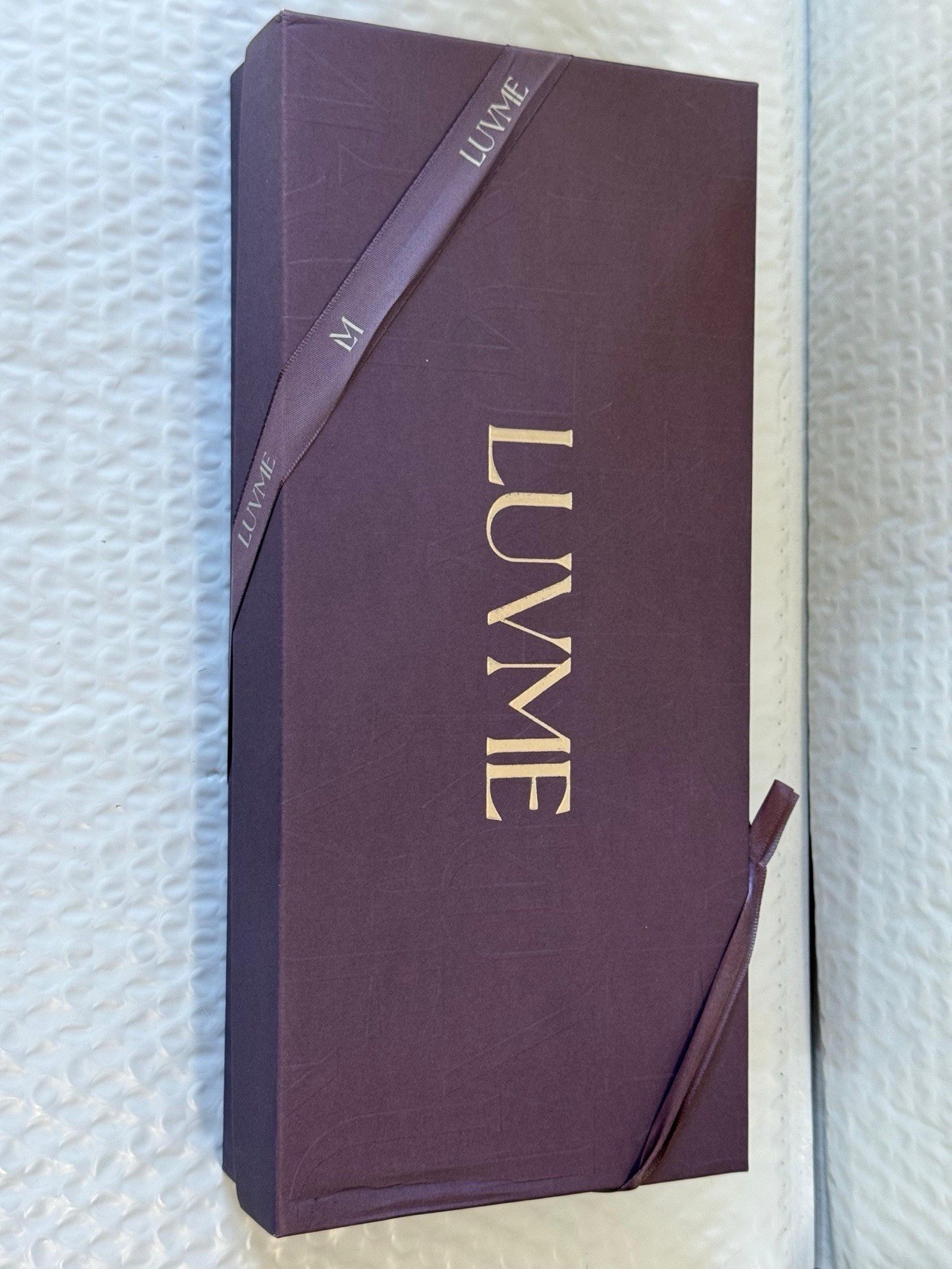 Luvme Human Hair Wig ALL DAY COMFORT WIG M Long Soft Hair New In Box!!.