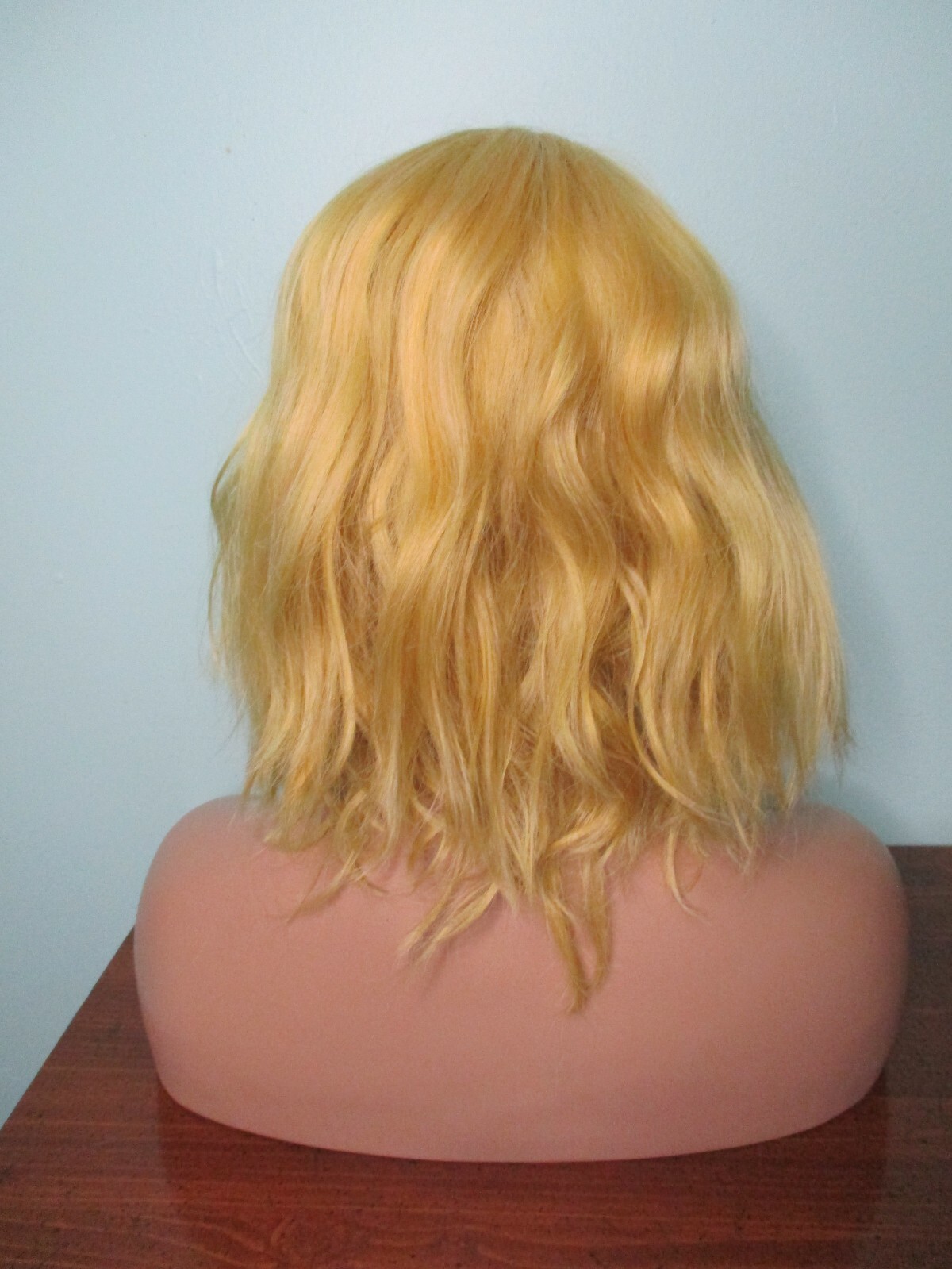 14″ yellow blonde SHAG BOB wavy medium length cosplay WIG by ARDA – MILEY