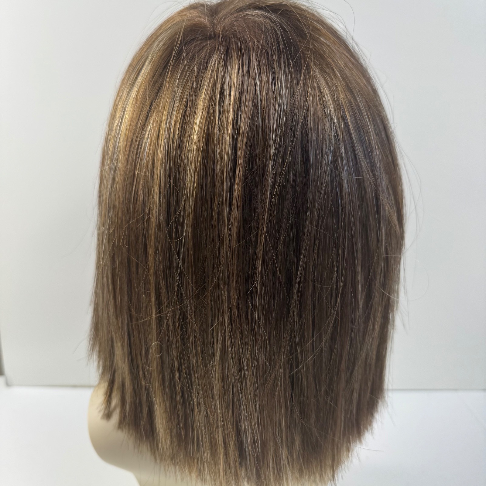 Estetica Ellis Wig Lace Front Mono Caramel Kiss Mono Part Blunt Bob Highlighted