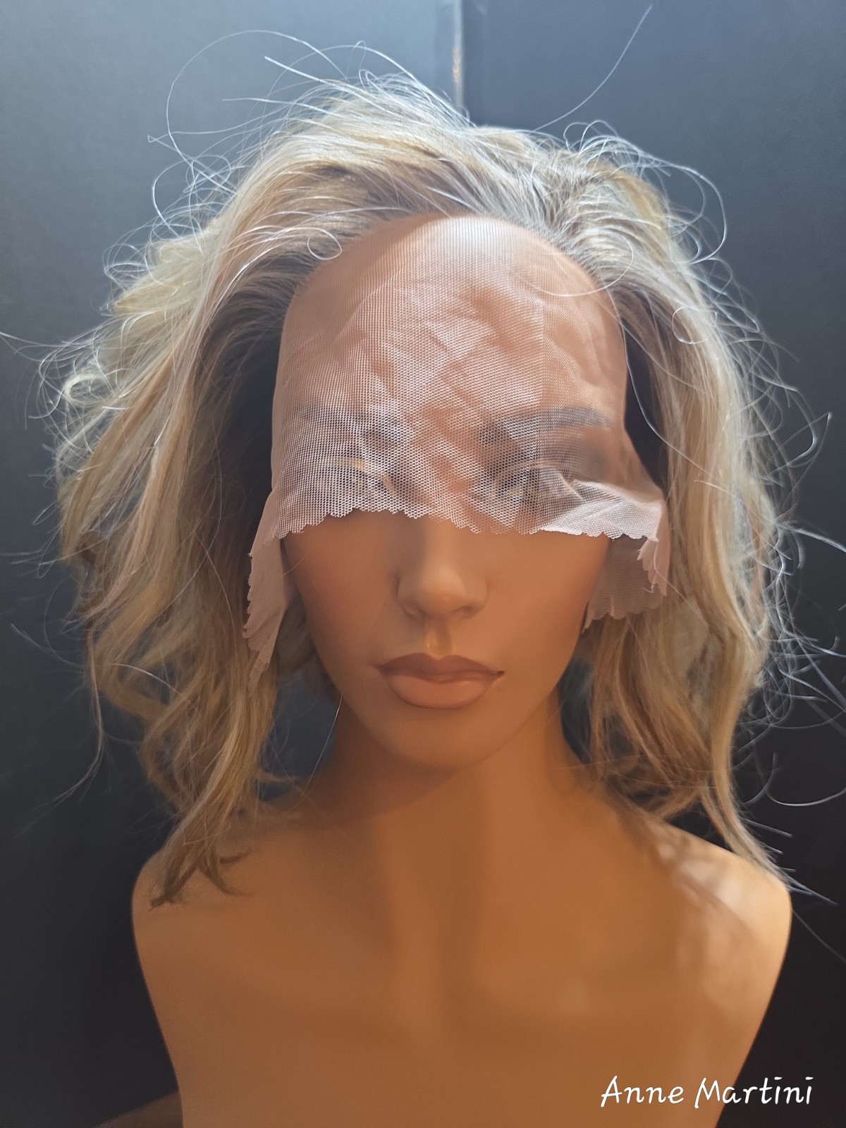 Women’s Lace Front Synthetic Wavy Bob Wig Layered Free-Part Blond