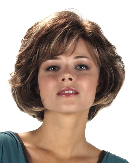 “JUNE” by TONY OF BEVERLY #4 a Dark Brown wavy bob. Discontinued! Reg. $199 ❤️