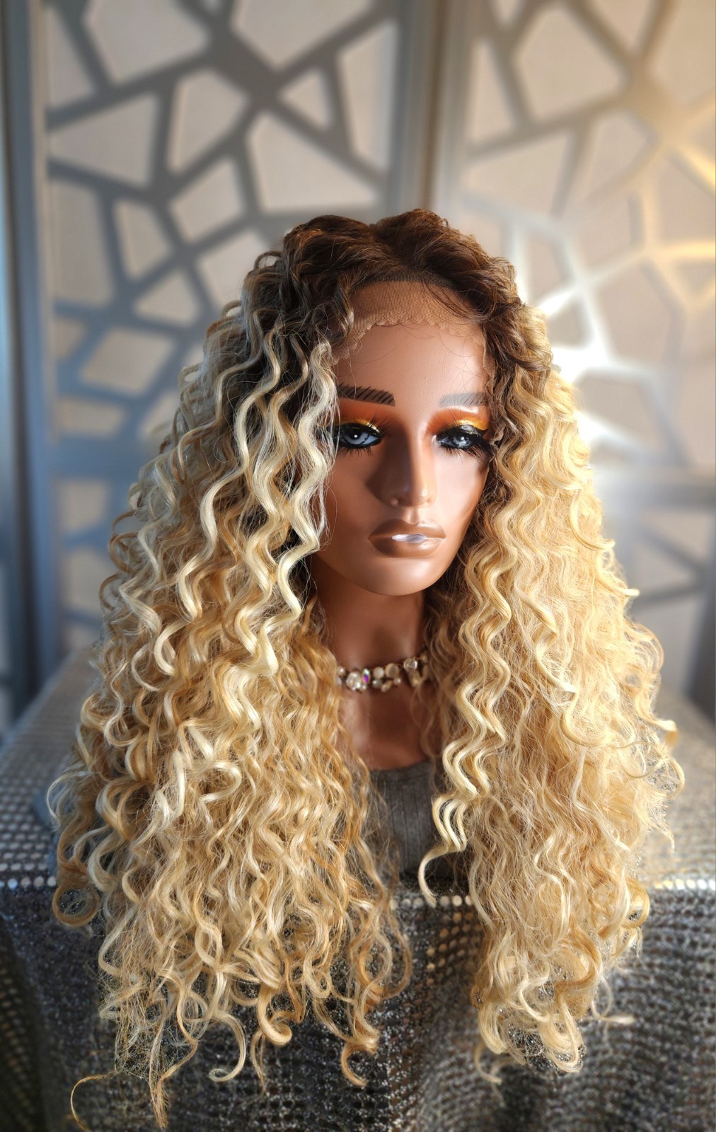 Ombre Blonde Wig Curly Loose Wave Lace Front Wig Balayage Highlights Blonde Heat