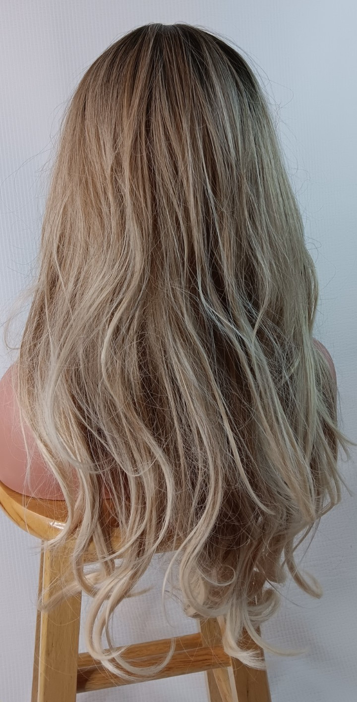 Women Wavy synthetic Layered black gray white Highlights middlepart hair wig 27″