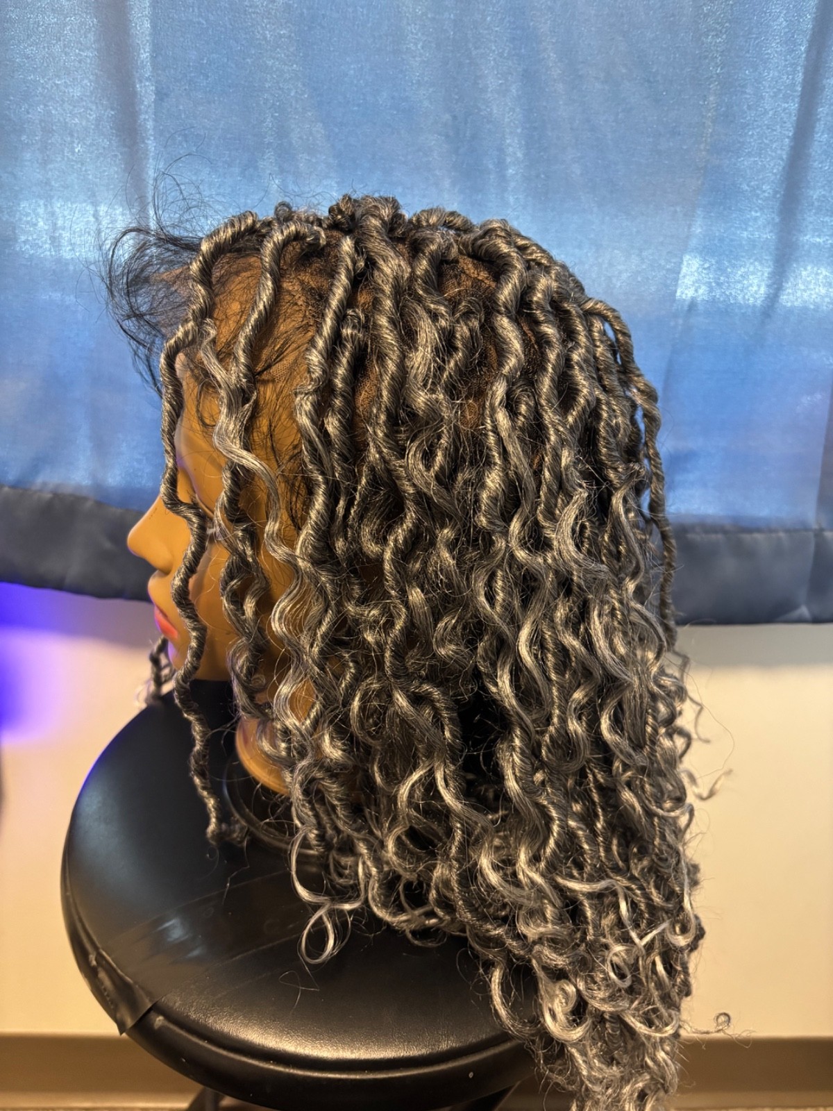black/grey ombre wig