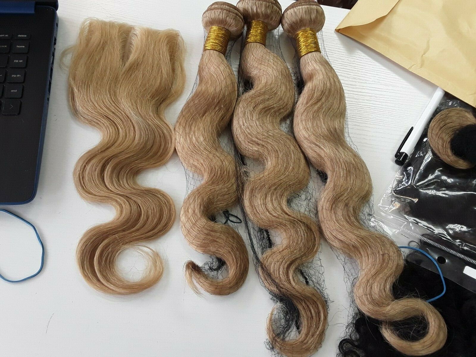 BRAZILIAN Virgin HAIR BODY WAVES HONEY BLONDE 27# 16+18+20&14″SILK BASE CLOSURE