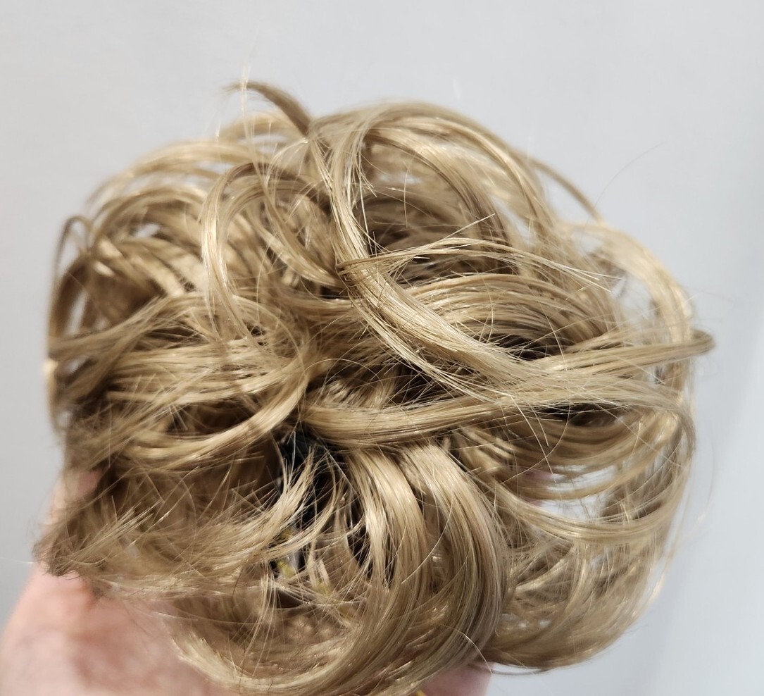 3.5″ Curly Scrunchie Ponytail Synthetic 24 Light Golden Blond Messy Bun