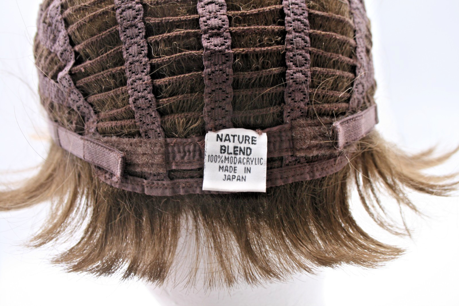 Wig Short Brown Hair Layered 100% Modacrylic Fiber Goods Women Made in Indonesia