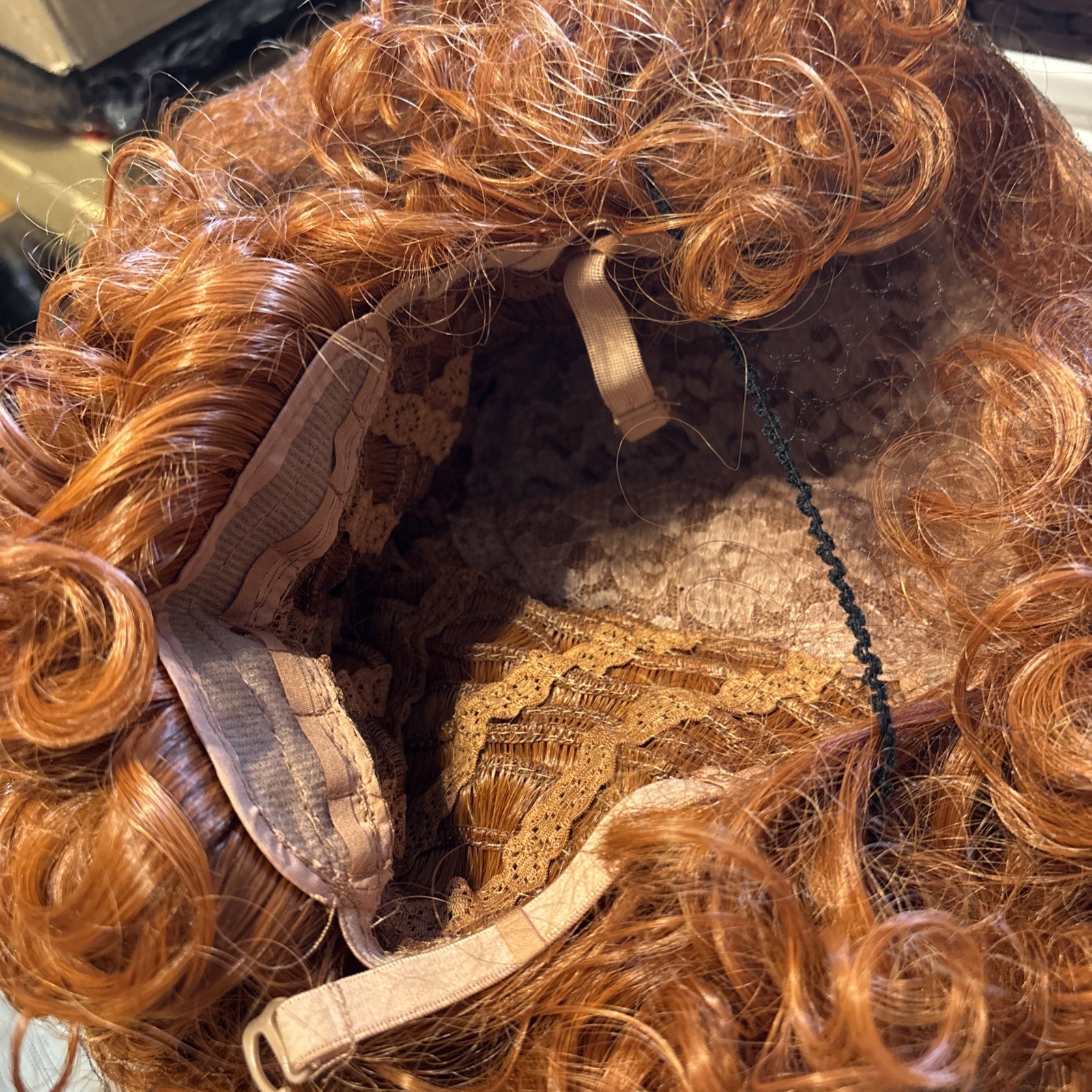 Yuehong Adult Short Curly Red Wig Curly Role Play Anime Party Wig