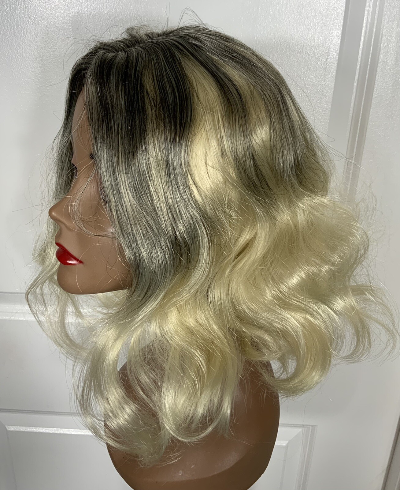 Synthetic Wig Light Blonde/Ash Gray Roots SZ Average Wavy Shoulder Length J-2