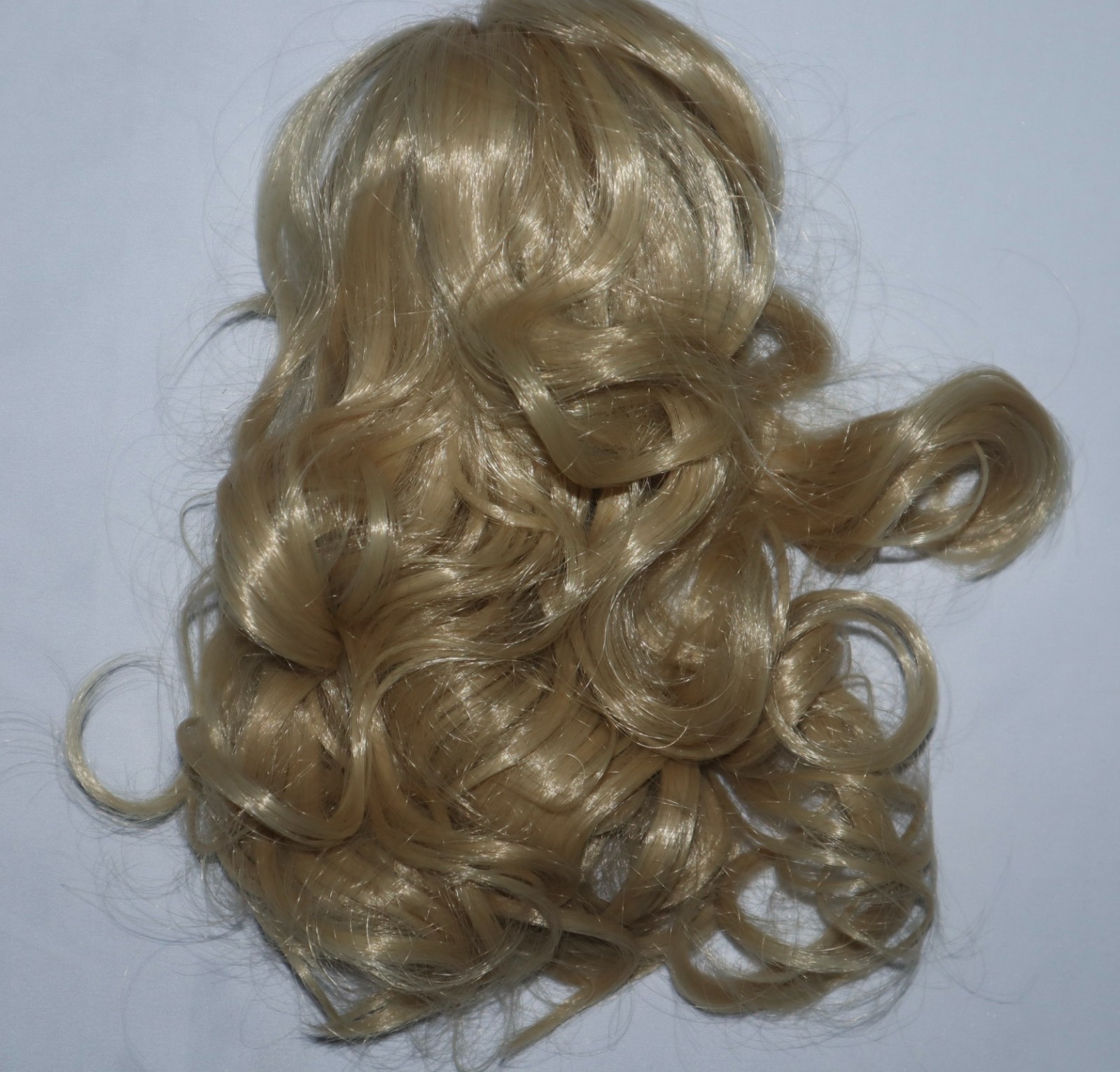 9in Claw Clip Ponytail Hairpiece Extension Wavy Medium Blonde w/ Highlights