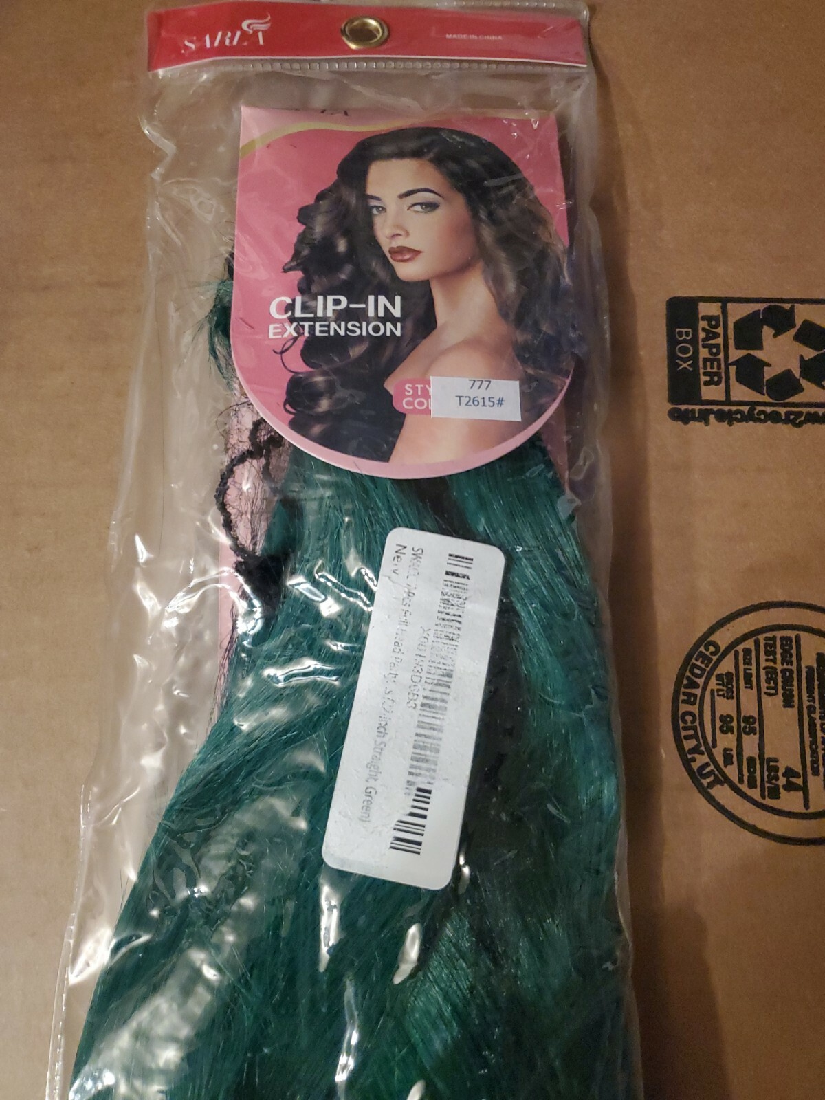 Sarla Woman’s 22″ Clip-In Green Straight Extension Japan High Temperature Fiber