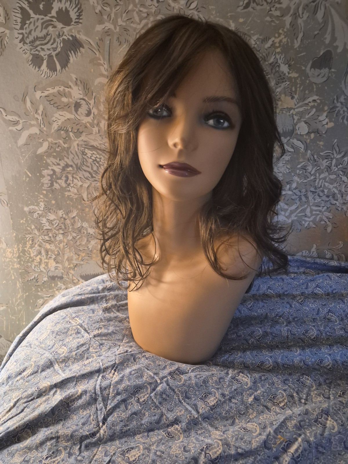 Jon Renau KATHERINE 6/33 Wavy Layered Synthetic Wig AVERAGE Cap One Size