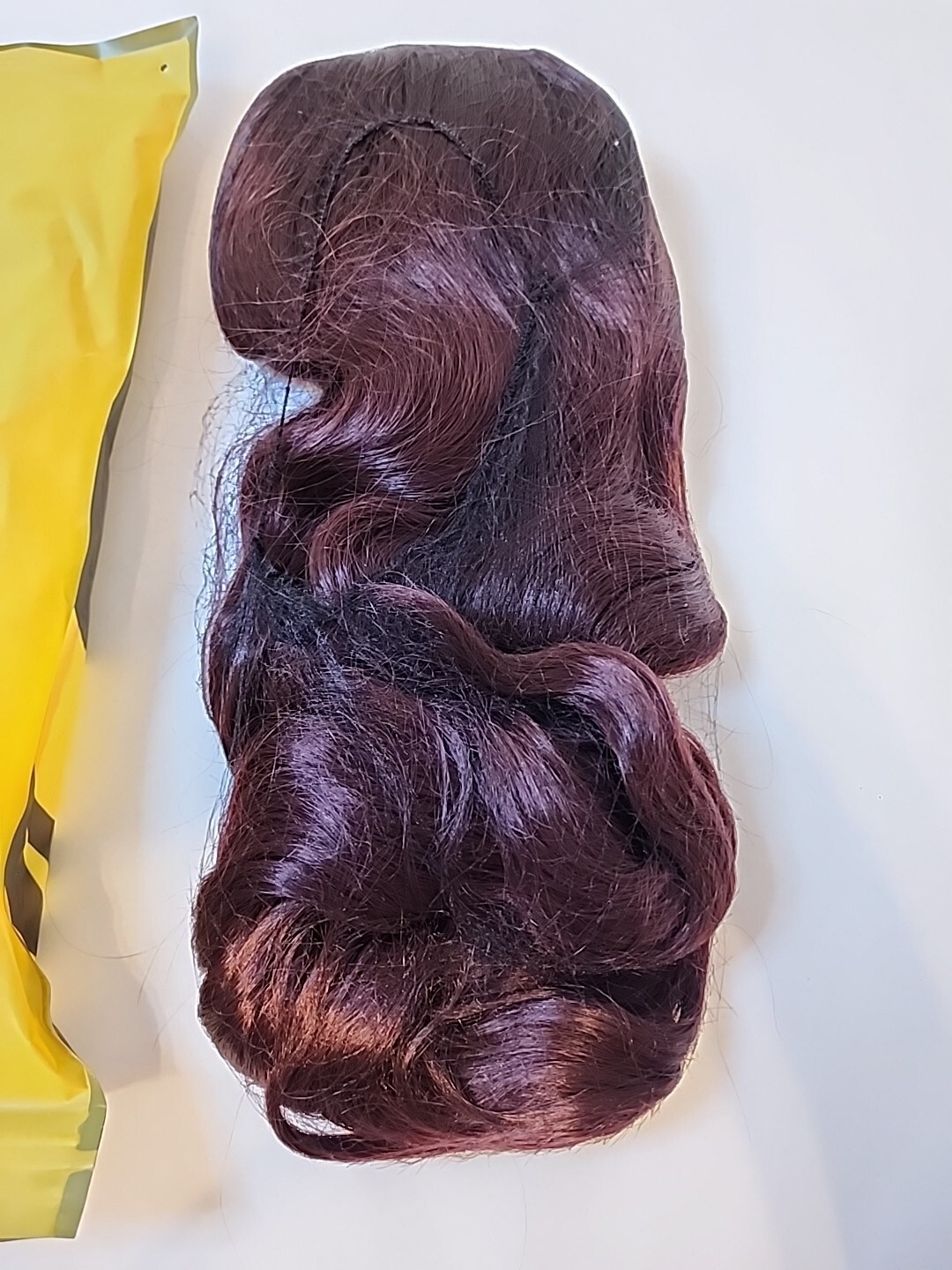 ANDRIA Women’s 26″ Wavy Wig w/Bangs Synthetic Heat Resist Ombre Burgundy Red NWT