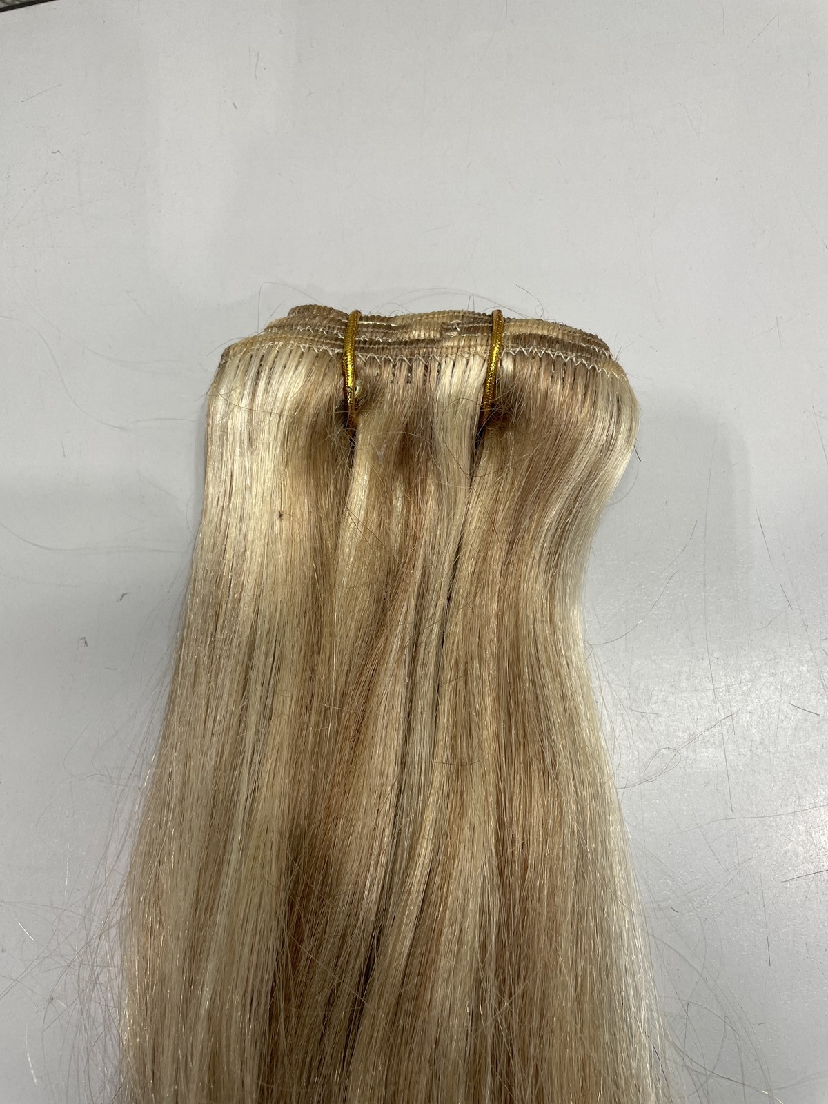 Goo Goo Light Blonde Highlights Classic Clip-In Human Hair Extensions 22″ 7pcs