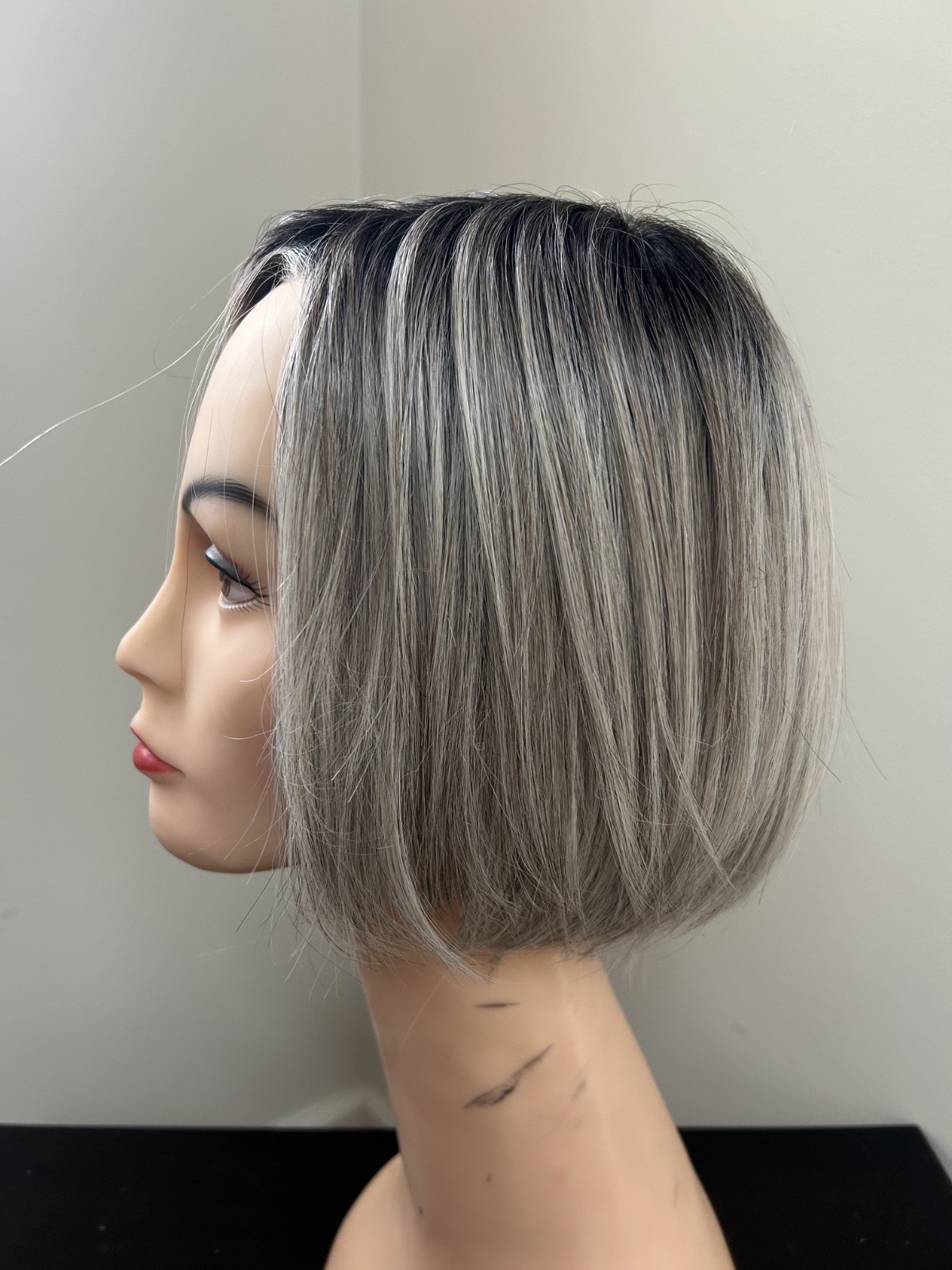 Belle Tress Bellisima HF Synthetic Lace Front Hand Tied Wig – Chrome – Excellent