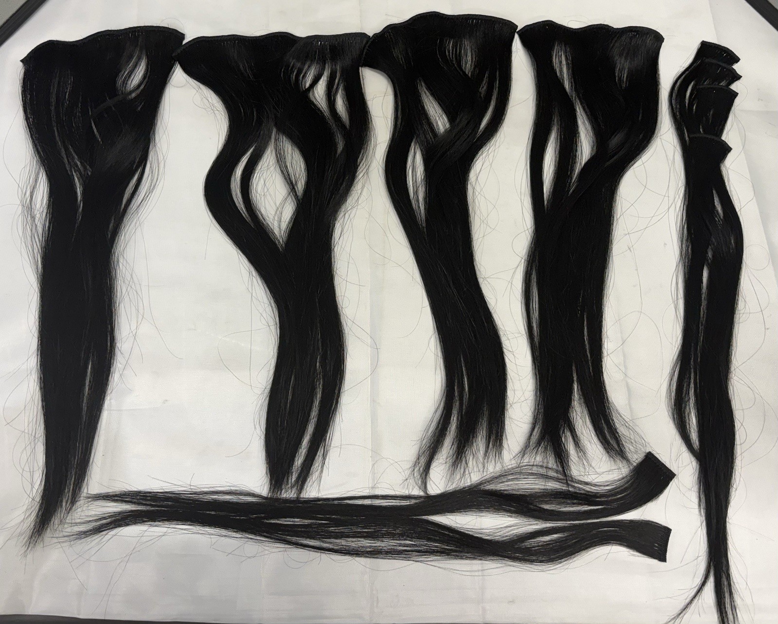 Euronext Remy 14” Human Hair Clip In Extensions Jet Black 374099 10 pc Open Box