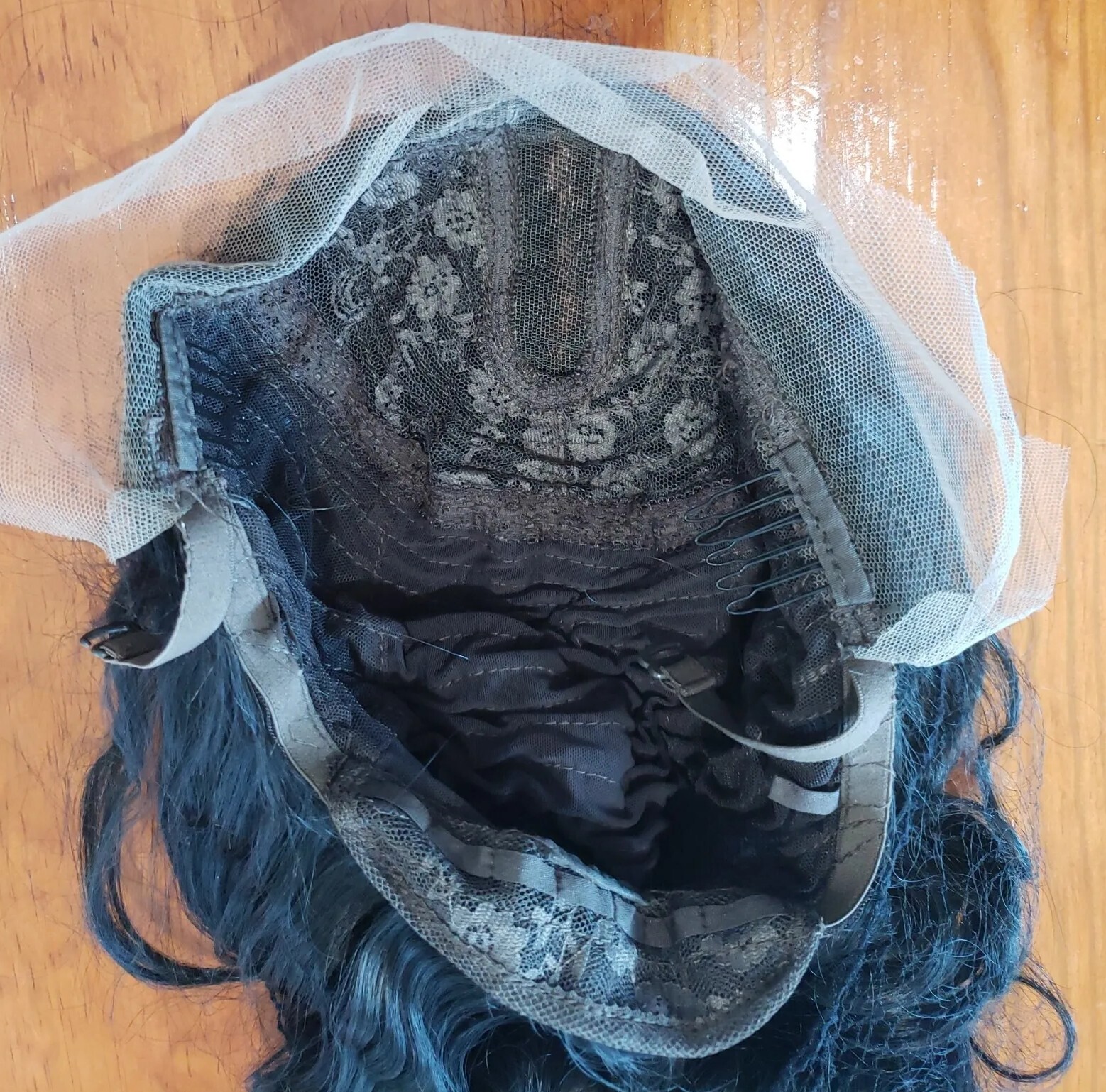 NEW By Haircube Beach Wave Black 28″ Long Synthetic Wig Cap Monica