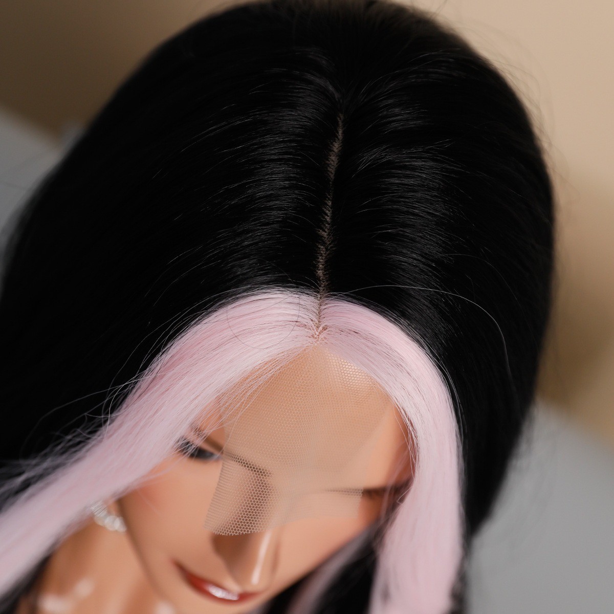 Small lace highlighted pink long wavy middle-parted synthetic hairdo