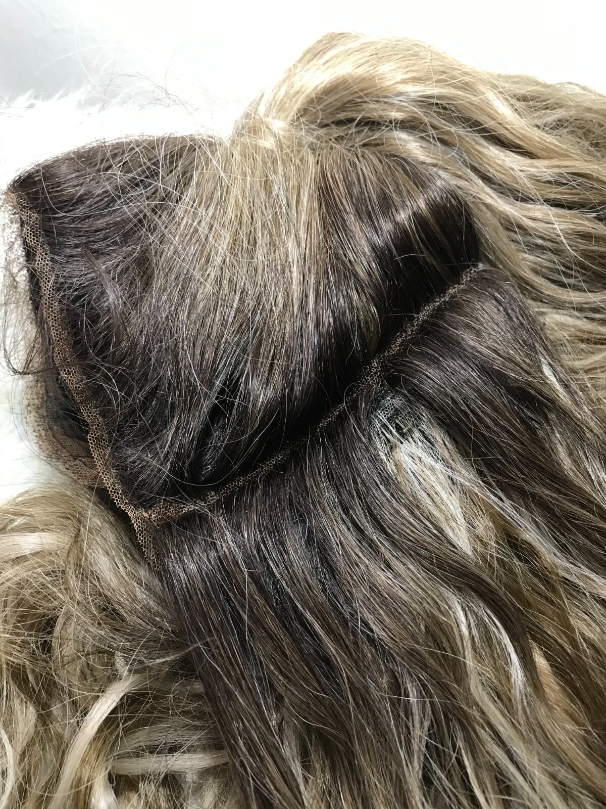 Pre-Owned Fashion Brown And Blonde Long Wavy Up-Do Pony-Tail Lace Front Wig