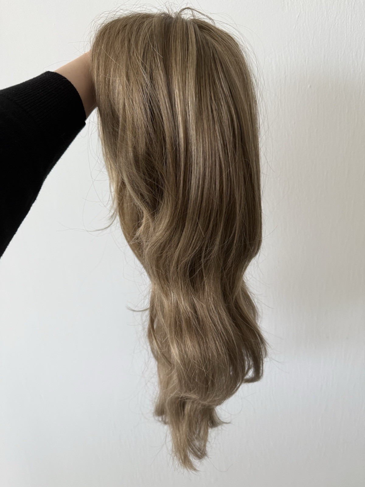 Long Blonde Wavy Wig – Worn Once, Excellent, Ideal for Medical Hair Loss