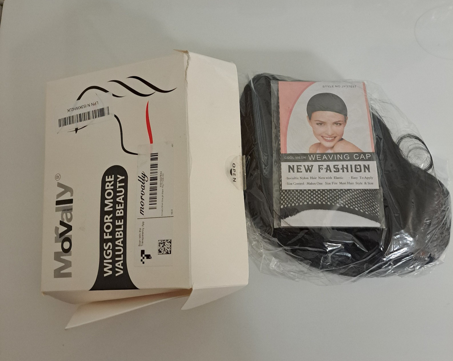 Morvally Wig Black Sleek 15″ Straight Blunt Cut Bangs Synthetic new damaged box