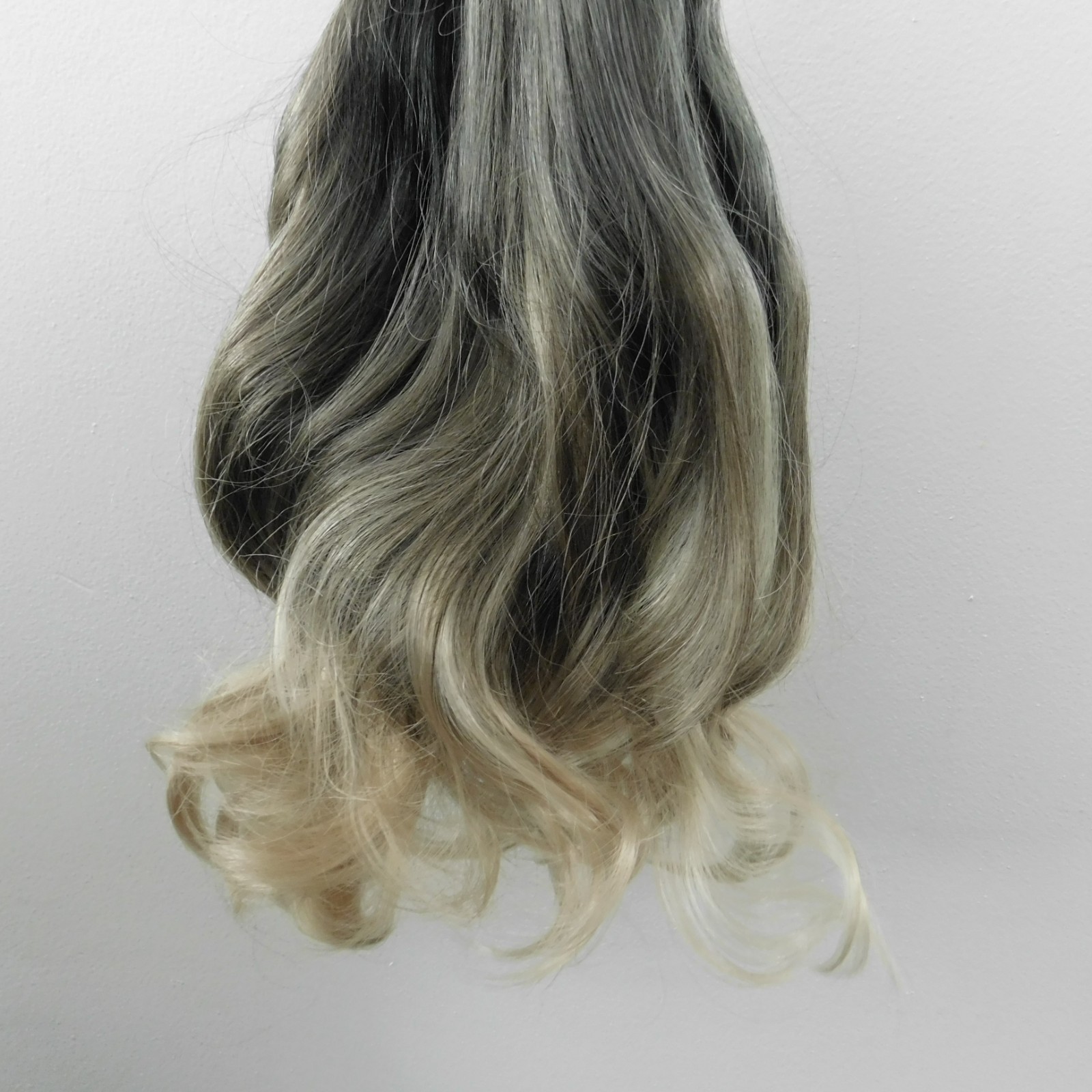 Synthetic Hair Enhancing Wiglet Topper Wig Dark Brown to Blond Medium Wavy Curl