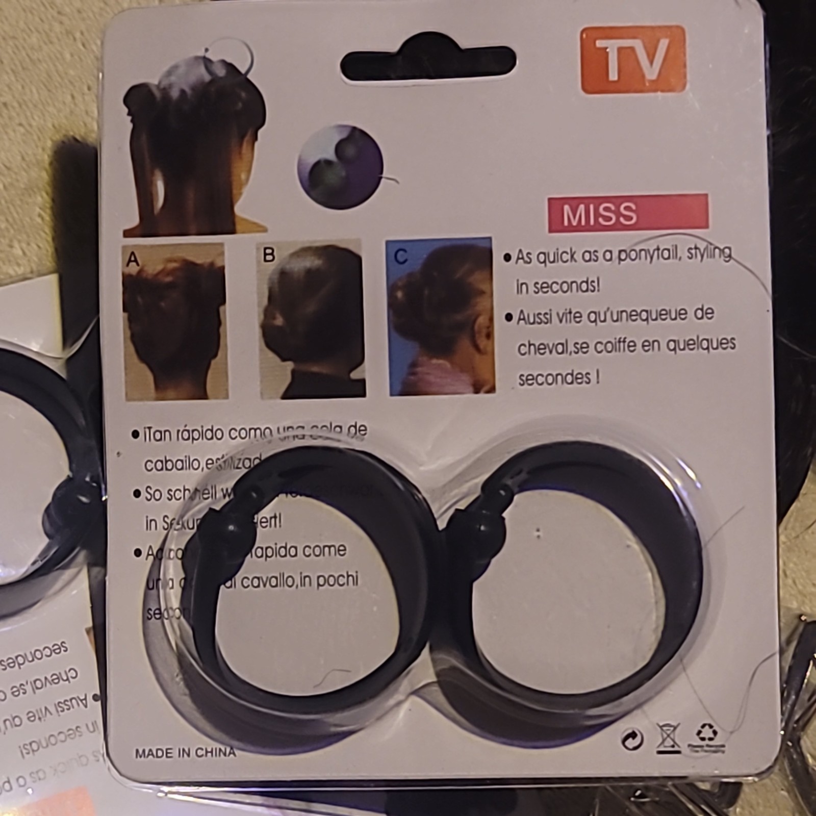 2 Short Synthetic Hair Buns with accessories 1 Black 1 Dark Brown
