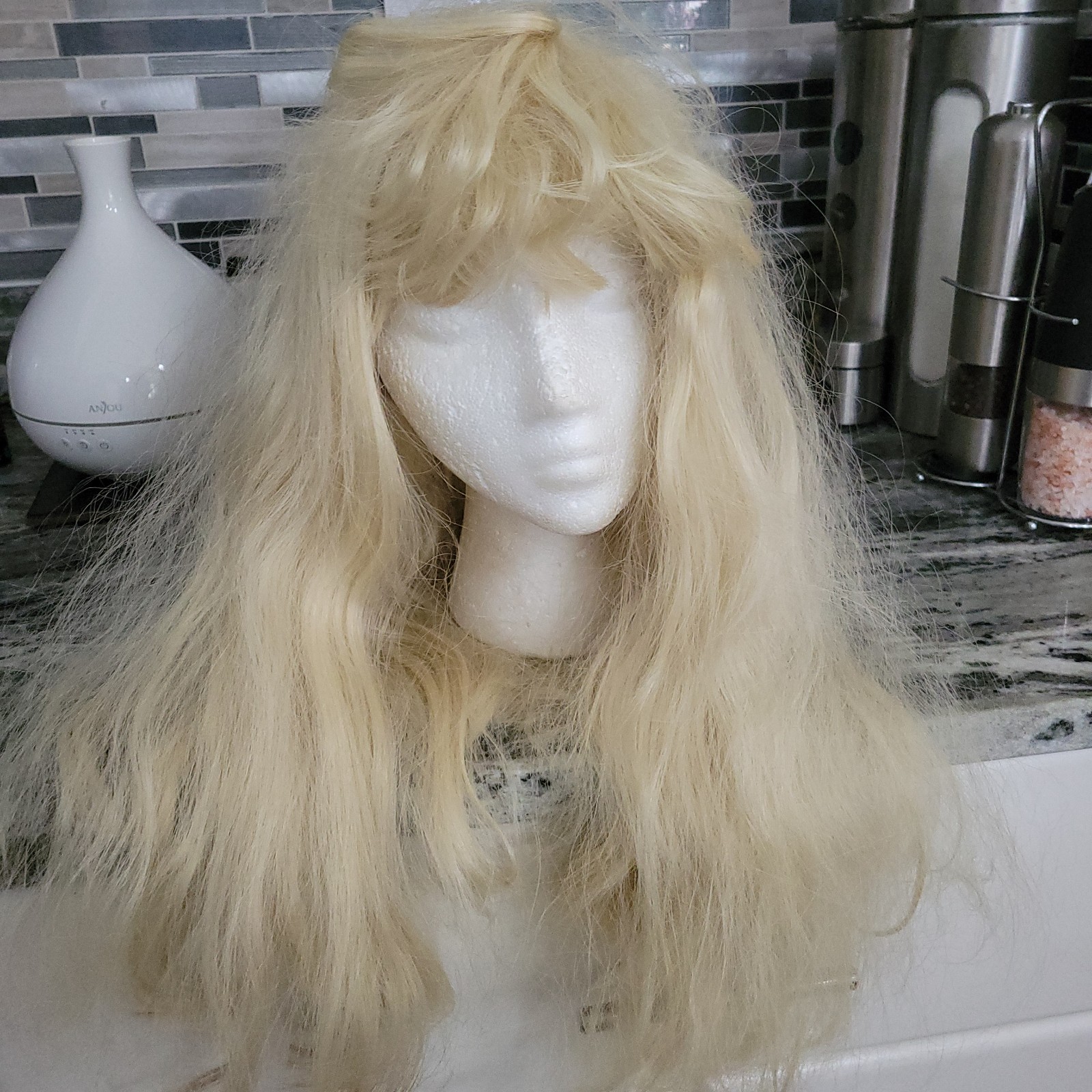 19″ Light Blonde Straight Hair With Bangs Wig