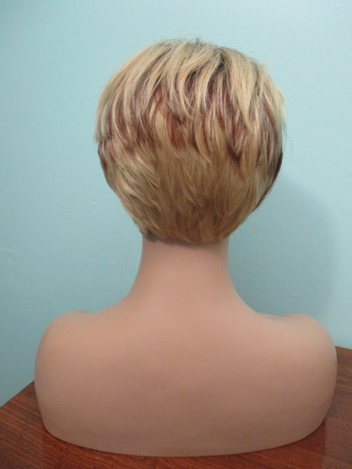 4 – 6″ blonde and medium brown asymmetrical WEDGE style WIG – sideswept bangs