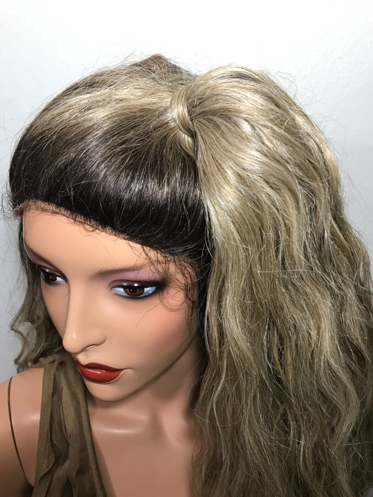 Pre-Owned Fashion Brown And Blonde Long Wavy Up-Do Pony-Tail Lace Front Wig