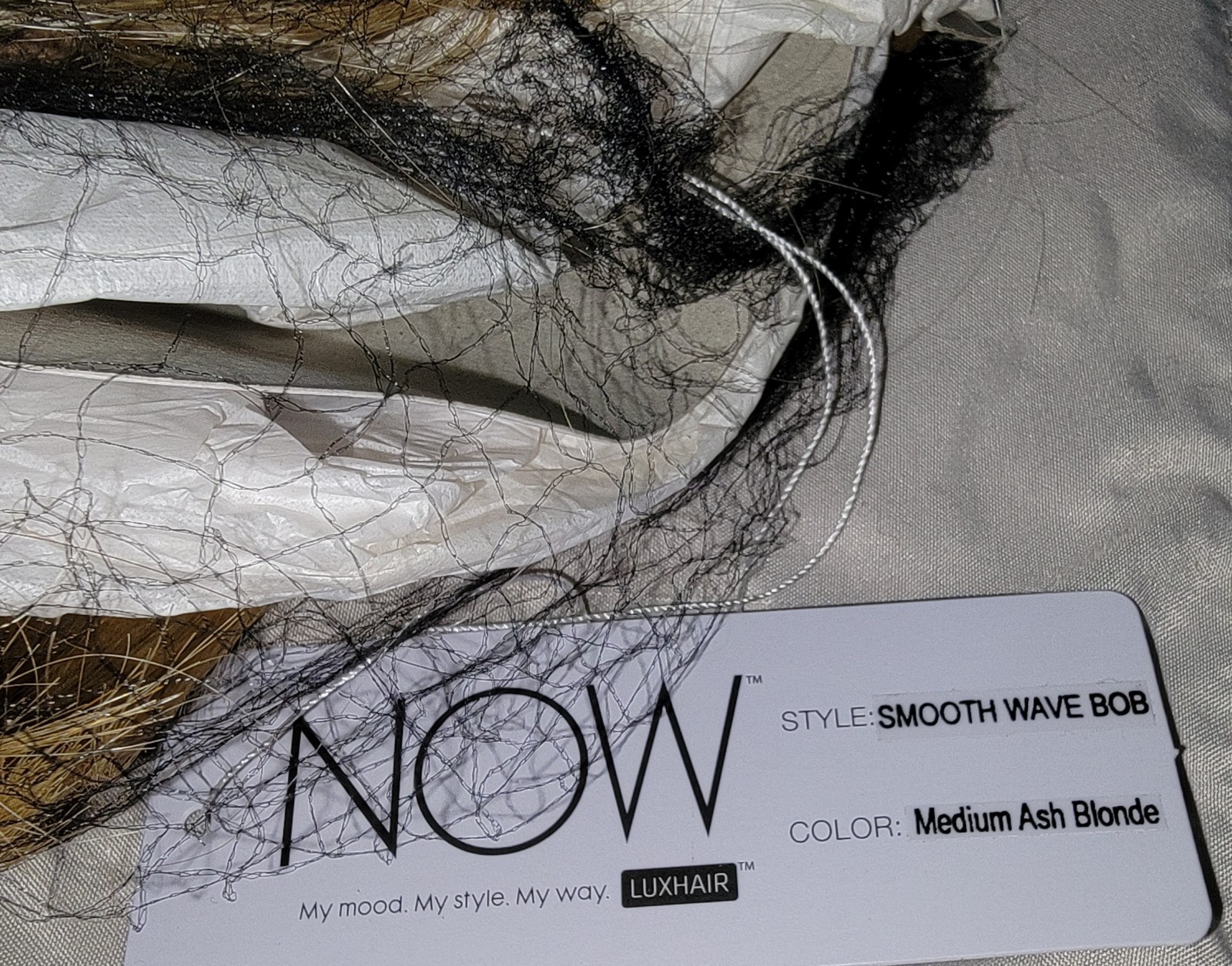 NOW LUXHAIR Smooth Wave Bob Wig Medium Ash Blonde Hair NWT NEW FREE SHIP