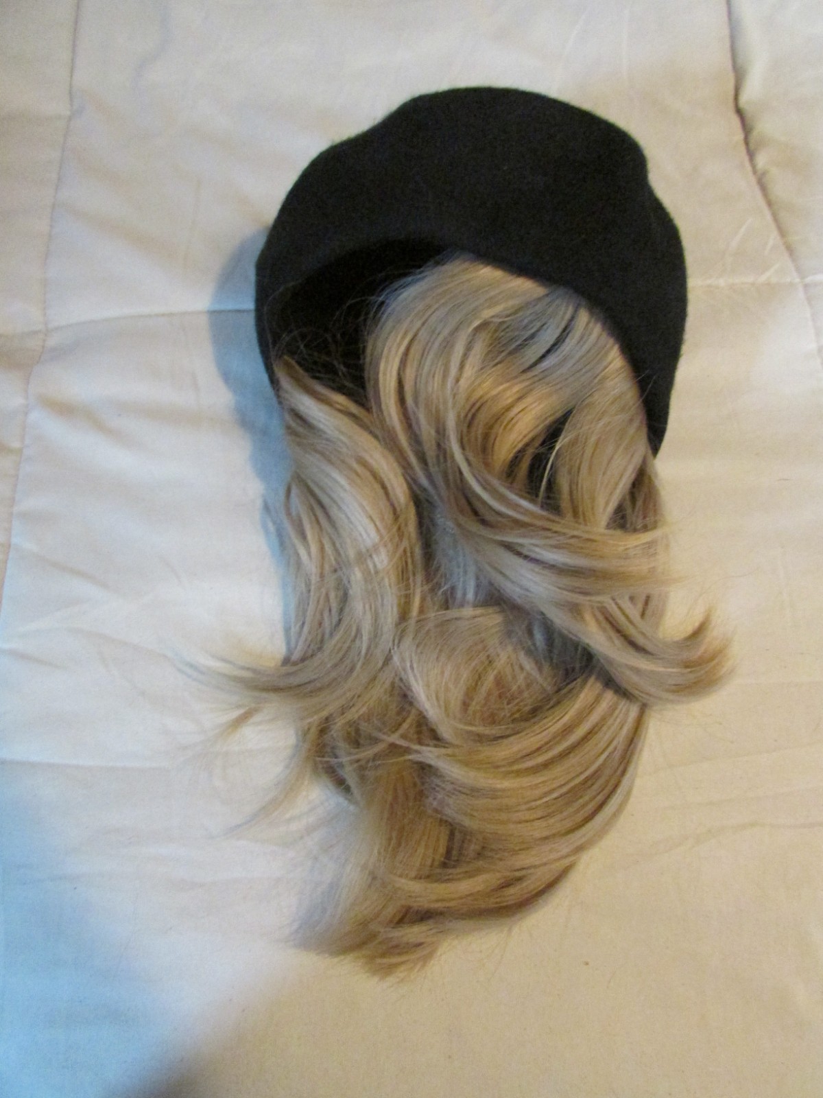 Women Solid Beret Black Hat Faux Woolen Cap W/Dark Blonde Hair Wig Hairpiece