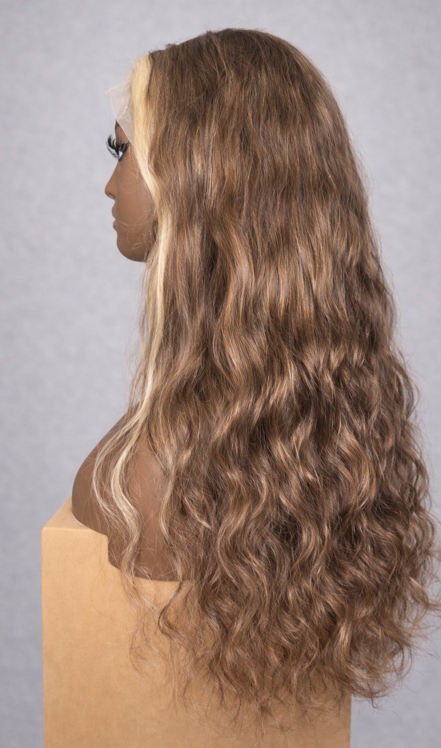 Highlight Blonde 30” 13×4 Body Wave Lace Front Human Hair Wig