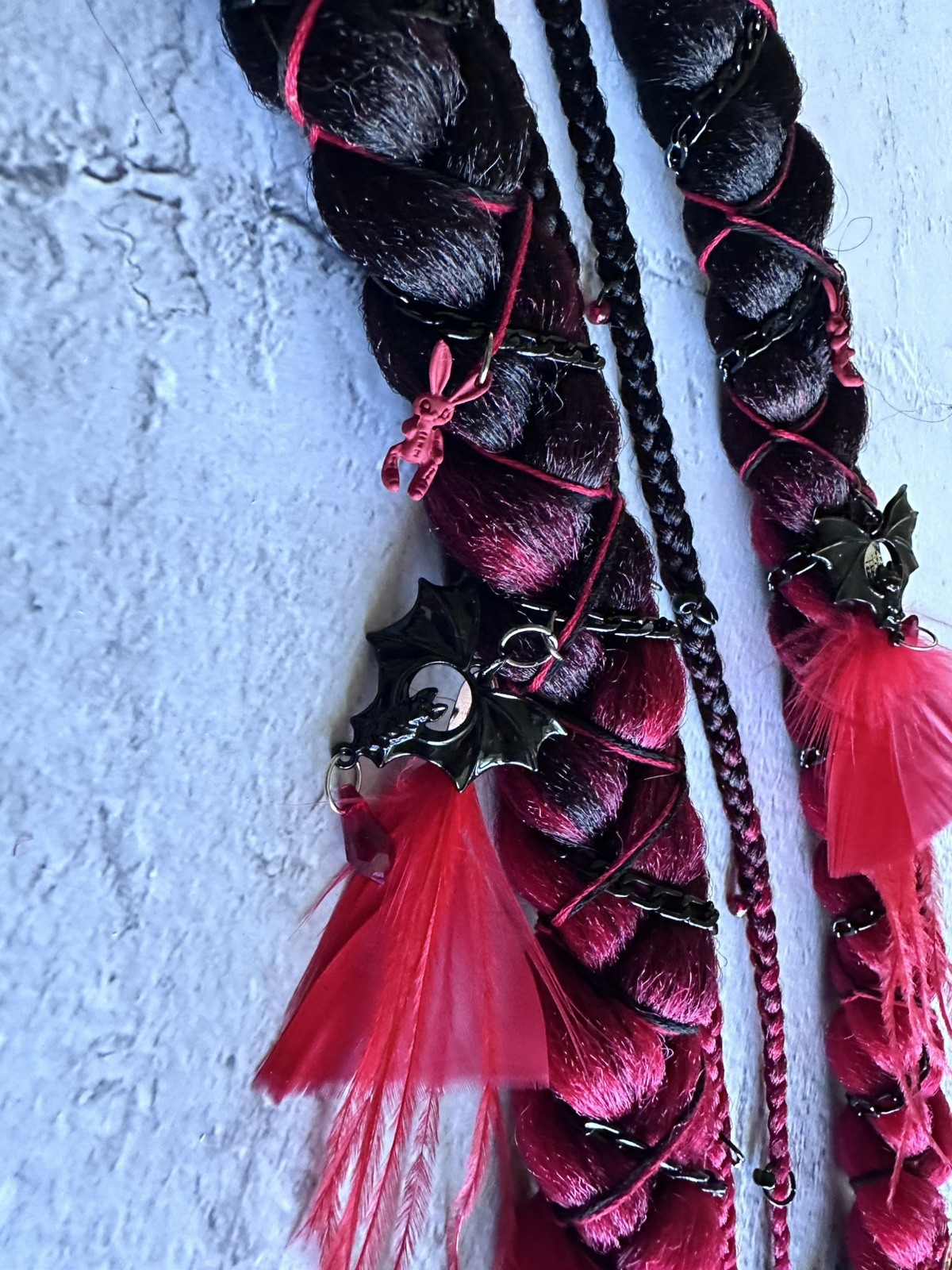 braids on rings and carabiners made of kanekalon Halloween