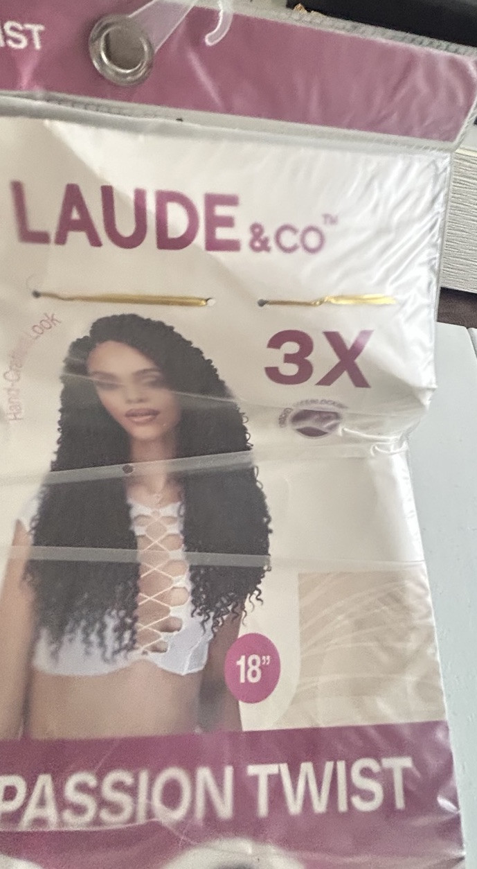 Laude & Co Boho Passion Twist