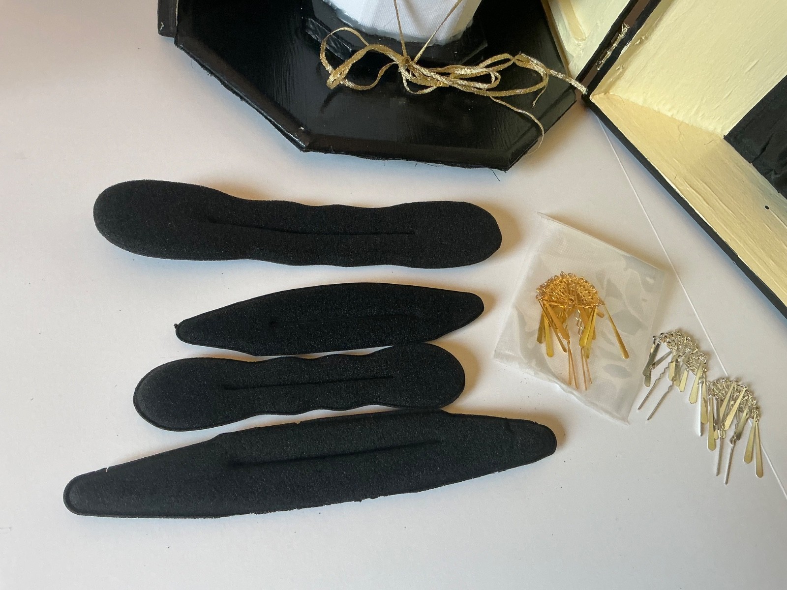 Japanese Traditional KATSURA Japanese Hair Bridal Wig Case with Stand & Kanzashi