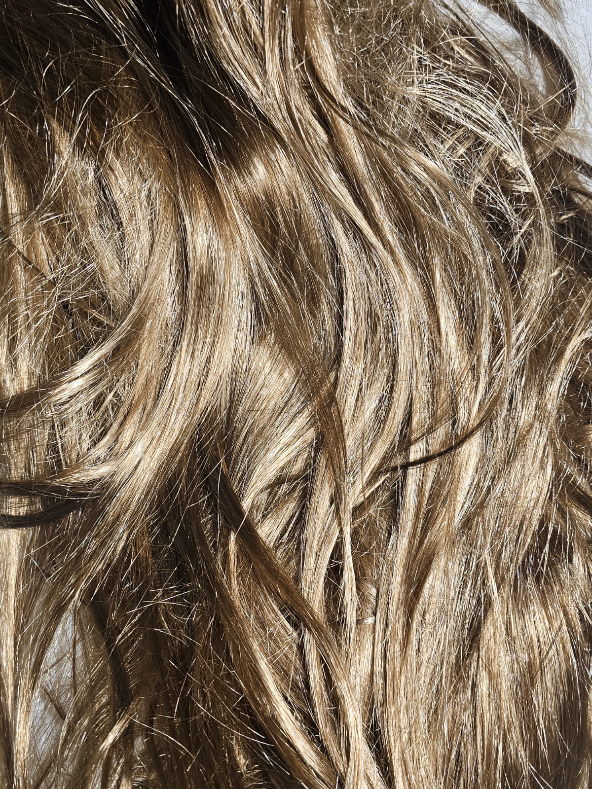 Hair extensions 25-inch Golden