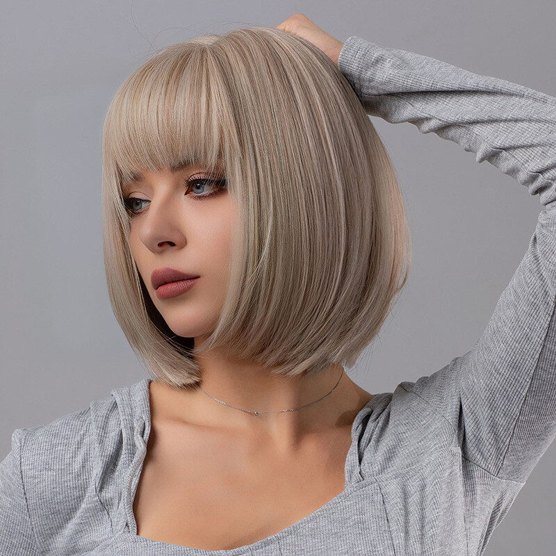 Women Fashion White Blonde Bob Wigs with Bangs Ombre Blonde Wigs Party Daily Use