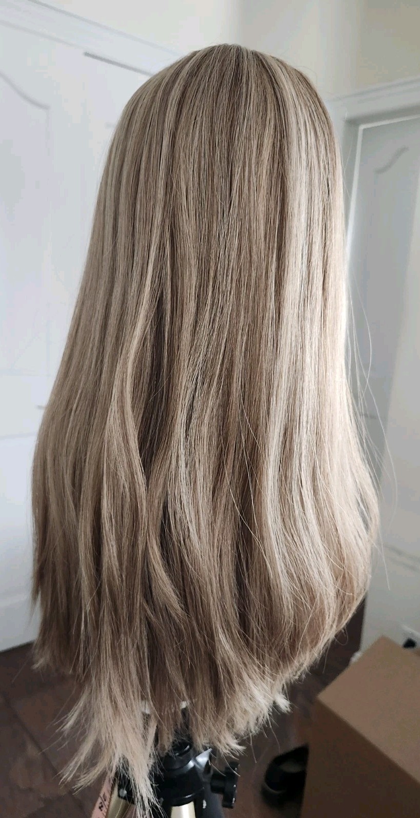 HUMAN HAIR MEDIUM BLONDE WITH DIMENSIONS SILK TOP TOPPER 8″X8″ 22” LONG