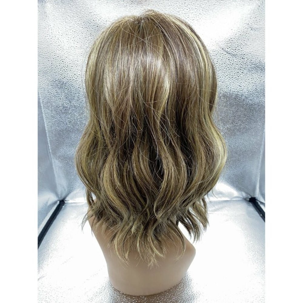 SIMMER Elite – Wig By Raquel Welch